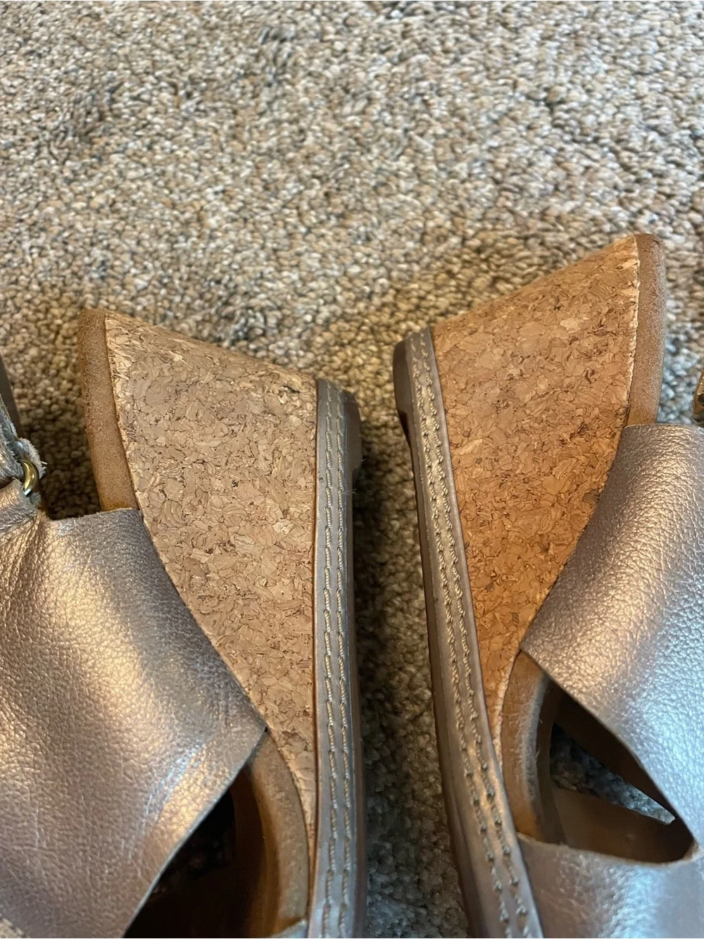 Clark’s Helio Float Wedge Slingback Sandals in Metallic Champagne Pewter Size 6